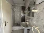 Teilansicht vom Badezimmer im DG - 