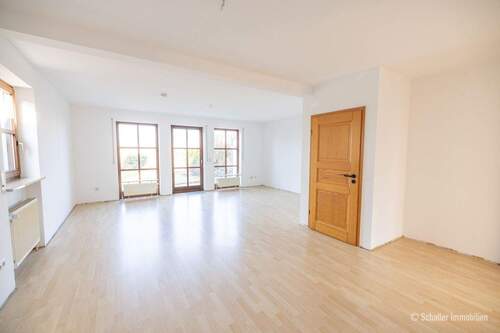 Wohn- und Essbereich - Doppelhaushälfte mit 124,00 m&sup2; in Nürnberg zum Kaufen