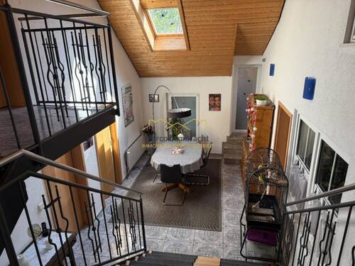 Blick vom Wohnbereich in den Essbereich - 