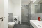 Badezimmer mit Dusche - 