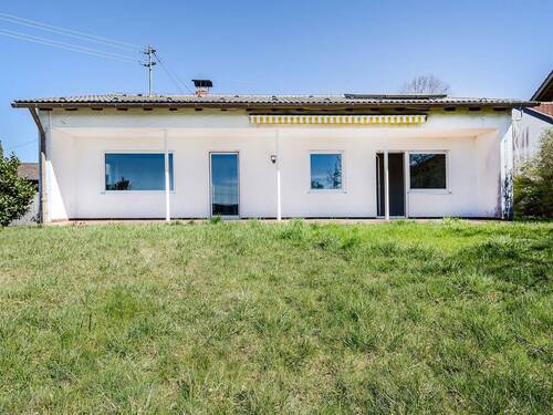 Ansicht mit Terrasse - 5 Zimmer Einfamilienhaus zum Kaufen in Wielenbach / Haunshofen