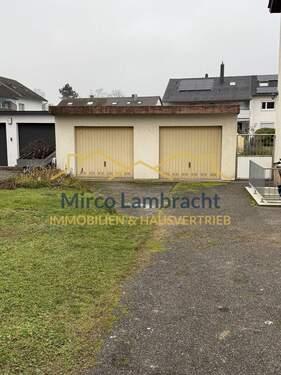 Doppelgarage - 1 Zimmer Mehrfamilienhaus, Wohnhaus in Breisach am Rhein