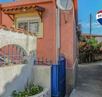 2 Ferienhäuser in Griechenland - 290.000,00 EUR Kaufpreis, ca. 180,00 m² Wohnfläche in Egio (PLZ: 25100) 2 Ferienhäuser in Griechenland - 290.000,00 EUR Kaufpreis, ca. 180,00 m² Wohnfläche in Egio (PLZ: 25100)