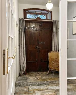 historische Eingangstür - 