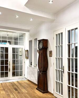 Blick zum Hauseingang - Mehrfamilienhaus, Wohnhaus mit 450,00 m&sup2; in Oppenheim zum Kaufen