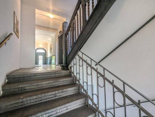 Treppenhaus - Etagenwohnung mit 65,20 m² in Leipzig zum Kaufen