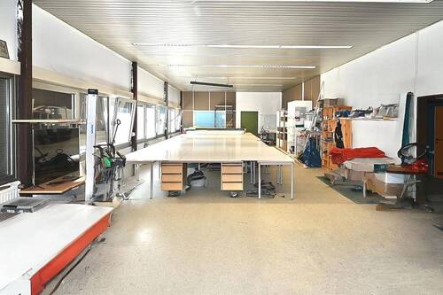 Gewerbehalle innen - 