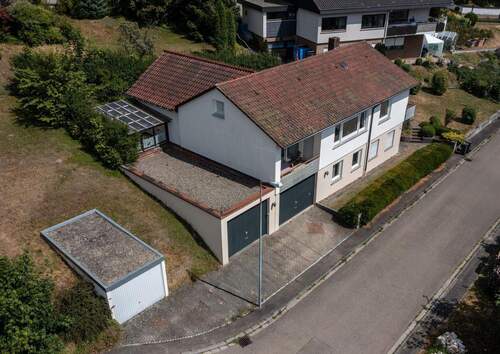 Behringstraße - 6 Zimmer Einfamilienhaus in Albstadt