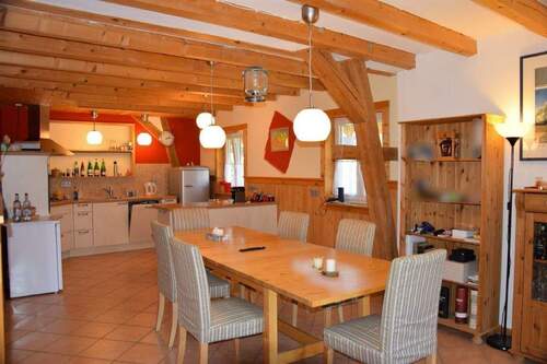 Essbereich Whg 2 - Für Handwerker: Zweifamilienhaus in Schallstadt-Mengen mit großem Garten