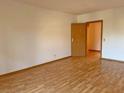 Wohnzimmer - Etagenwohnung mit 73,30 m&sup2; in Machern zum Kaufen