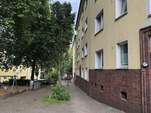 Helmholtzplatz - 2 Zimmer Etagenwohnung zur Miete in Essen