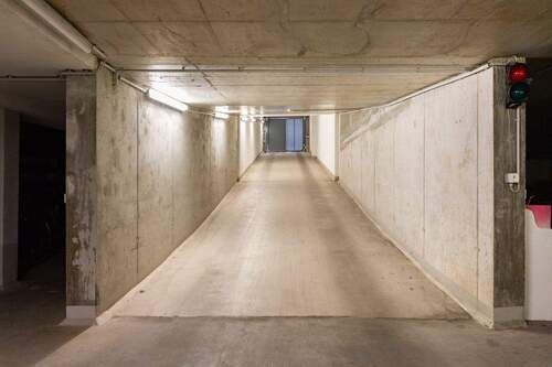 Einfahrt Innenansicht - Garage, Stellplatz in Berlin Friedrichshain