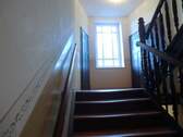 Treppenhaus - 2 Zimmer Etagenwohnung in Leipzig