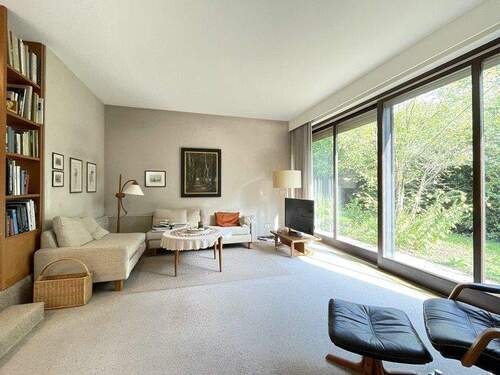 EG Wohnen - 6 Zimmer Mehrfamilienhaus, Wohnhaus zum Kaufen in Schwaig-Behringersdorf