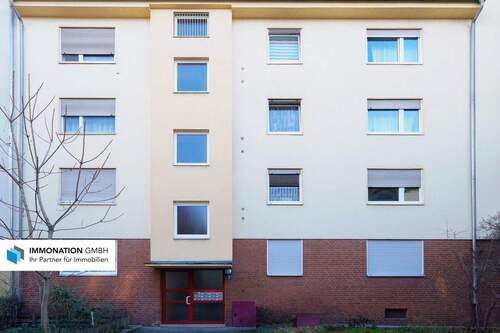 Hausansicht - 3 Zimmer Etagenwohnung zum Kaufen in Nürnberg