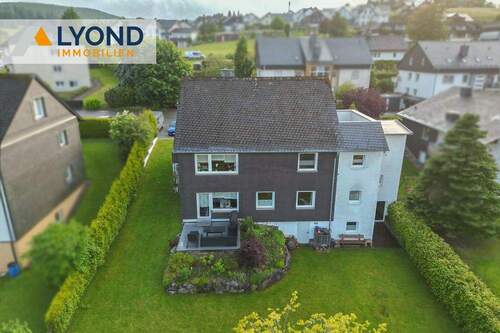 Lufbildaufnahme - 9 Zimmer Mehrfamilienhaus, Wohnhaus zum Kaufen in Willingen (Upland)