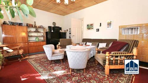 Wohnbereich mit großer Fensterfront - 8 Zimmer Einfamilienhaus zum Kaufen in Ludwigslust