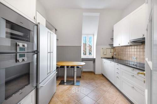 HOCHWERTIGE KÜCHE - 