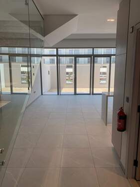 Bild 3 - 4 Zimmer Mehrfamilienhaus, Wohnhaus in Dubai