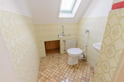 WC - 