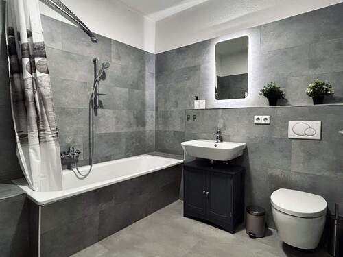 Badezimmer. - 2 Zimmer Etagenwohnung zum Kaufen in Leipzig