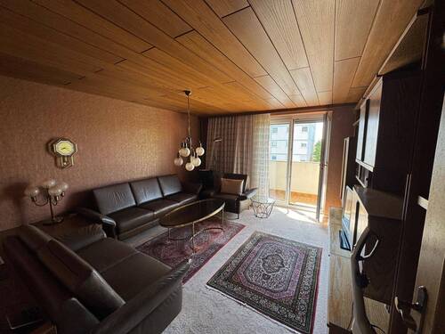 Blick ins Wohnzimmer - 