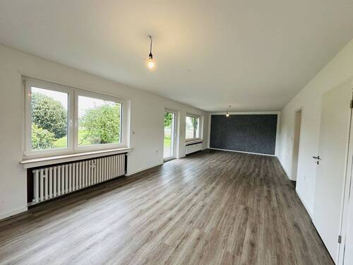 Wohn- Esszimmer - 