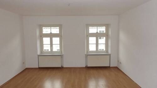 Wohnzimmer - Helle 3 Raumwohnung nahe Stadtpark