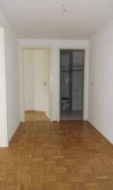 Flur - 3 Zimmer Etagenwohnung zur Miete in Görlitz