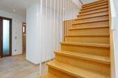 Treppe - Eingangsbereich - 