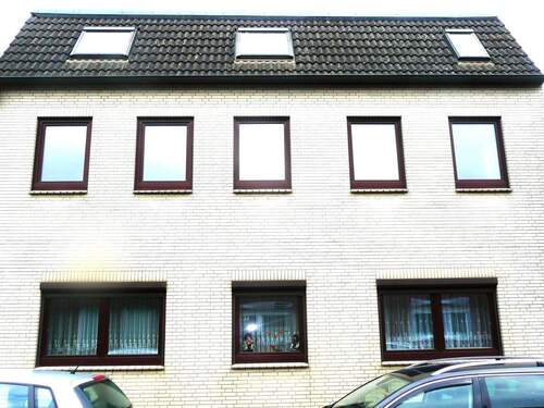 Ansicht : Erdgeschß - Obergeschoß - ausgebautes Da - 5 Zimmer Mehrfamilienhaus, Wohnhaus zum Kaufen in Barmstedt