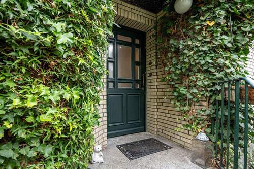 Eingang - 4 Zimmer Einfamilienhaus zum Kaufen in Hamburg / Wellingsbüttel