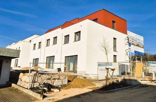 Südansicht mit Dachterrasse - 