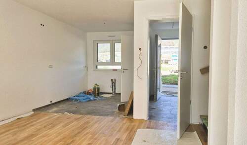 Eingang-Küche-Wohnen - 