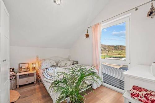 Schlafzimmer / Kinderzimmer - 