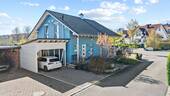 Außenansicht - Wohnen mit Herz und Holz! Traumhaus mit vorbereiteter Einliegerwohnung