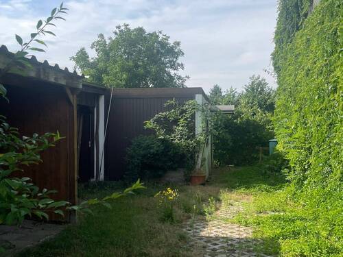 Einfahrt/ Garagen - Bungalow mit 96,40 m² in Taucha zum Kaufen