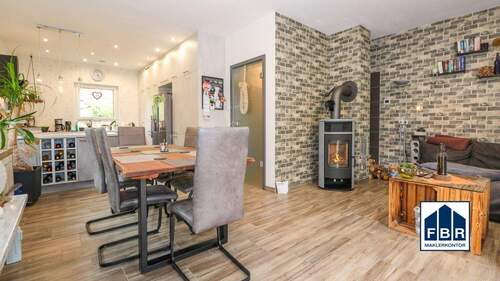 Wohnbereich mit Kamin - 