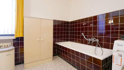 V1610 Badezimmer Bild 2- OG - 