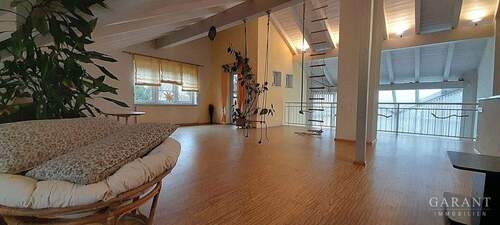 Studio im Dachgeschoß - 7 Zimmer Einfamilienhaus in Ochsenhausen