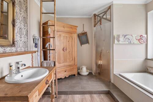 Badezimmer im Erdgeschoss - 