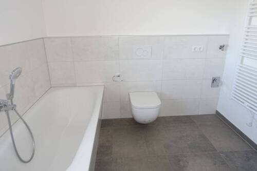 WE 5 Bad, Dusche, BW (2) - 