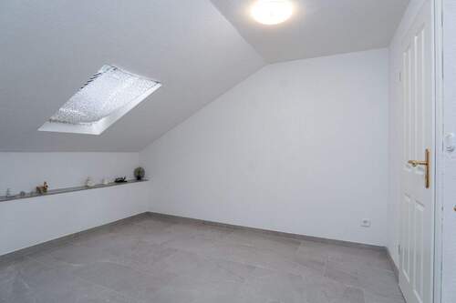 Schlafzimmer/Durchgangszimmer - 