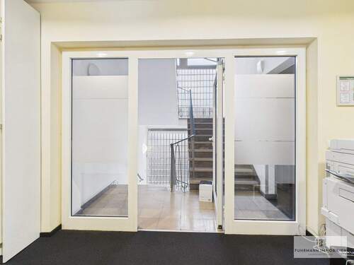 Zugang zur Einheit - 9 Zimmer Büro in Saarbrücken