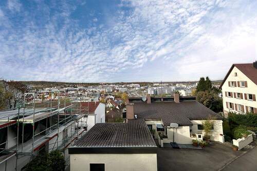 Blick über Feuerbach - Etagenwohnung mit 89,10 m&sup2; in Stuttgart zum Kaufen