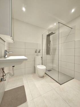 Badezimmer .jpg - 