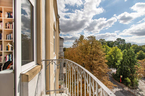 Vorderer Balkon mit Weitblick und Südwest Ausrichtung - 