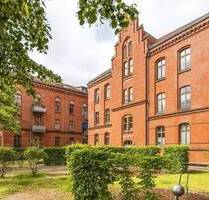 Stilvolle Altbauwohnung auf 108 m² Wohnfläche mit zwei Balkonen für Eigennutzer oder Anleger - Potsdam Nauener Vorstadt