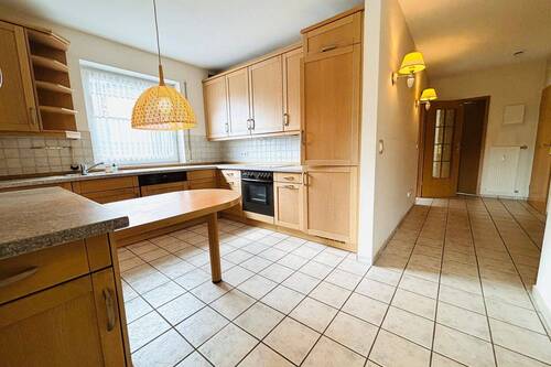 Offene Küche im Flurbereich - Etagenwohnung mit 86,00 m&sup2; in Lübeck zum Kaufen