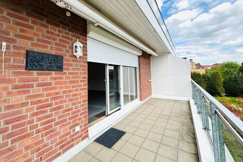 Großer Südbalkon mit Markise - 
